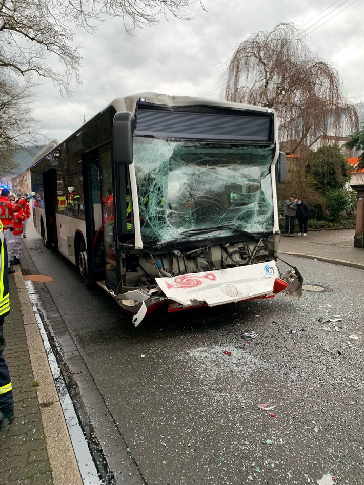 POL-PDNW: Unfall mit zwei Linienbussen in Lambrecht