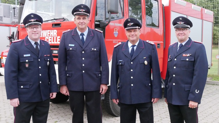 FW Celle: Ehrungen für langjährige Mitgliedschaft in der Feuerwehr