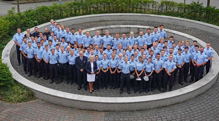 POL-RE: Kreis Recklinghausen / Bottrop: 88 Praktikantinnen und Praktikanten beim Polizeipräsidium Recklinghausen begrüßt