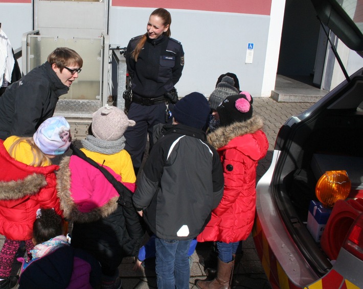 POL-PPWP: Kaiserslautern: Vorschulkinder haben jetzt einen &quot;Dienstausweis&quot;