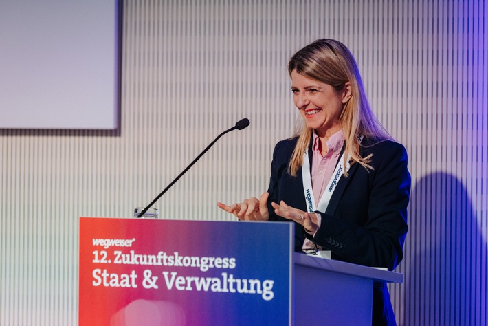 Vier Städte, drei Länder, eine Idee: Stadtverwaltungen aus Saarbrücken, Trier, Metz und Luxemburg für grenzüberschreitendes Projektmanagement beim "QuattroPole Hackathon" ausgezeichnet