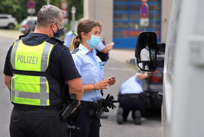 POL-UN: Kreis Unna - Polizeinachwuchs sammelt erste Einsatzerfahrungen