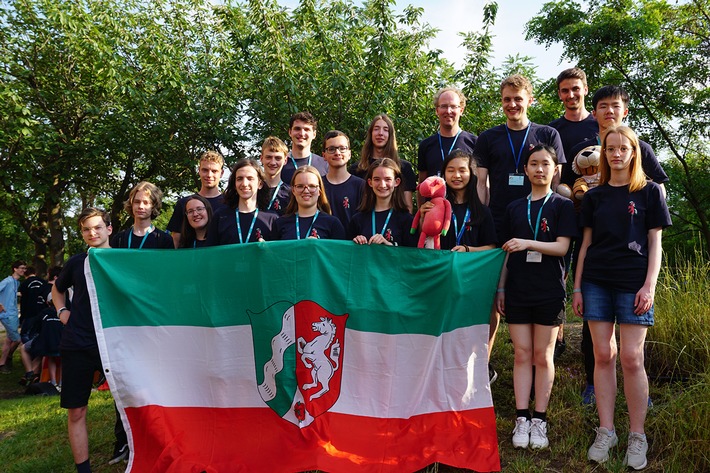 Bundesrunde der 62. Mathematik-Olympiade: Zwei Schüler aus Nordrhein-Westfalen mit Gold-Medaille ausgezeichnet // SPERRFRIST: 14.06.2022, 11:00 Uhr