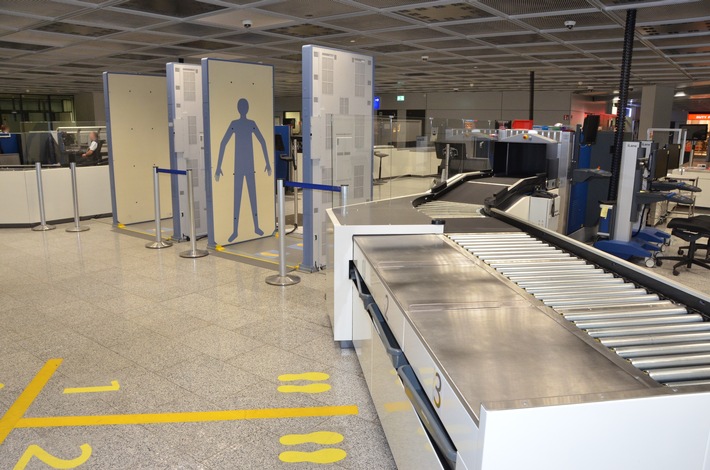 BPOLD FRA: Erfolgreicher Testlauf neuer Luftsicherheitskontrollspuren am Flughafen Frankfurt am Main - Bundespolizei investiert 10 Millionen Euro in den weiteren Ausbau