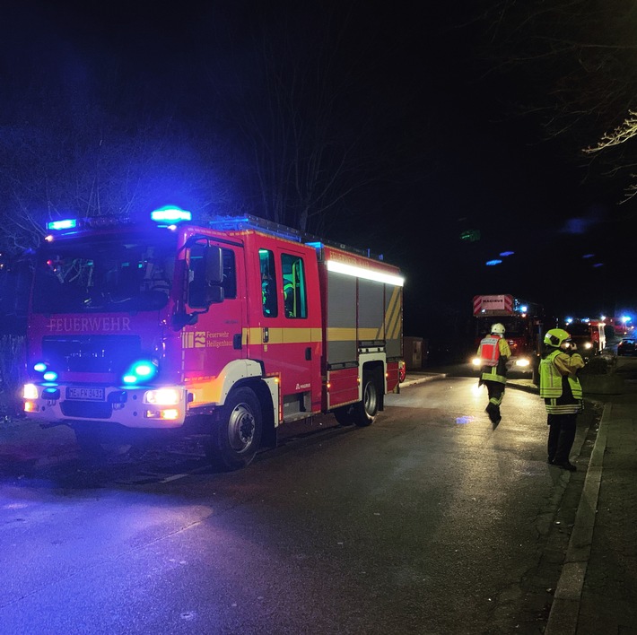 FW-Heiligenhaus: Unruhige Silvesternacht für die Feuerwehr Heiligenhaus (Meldung 01/2020)