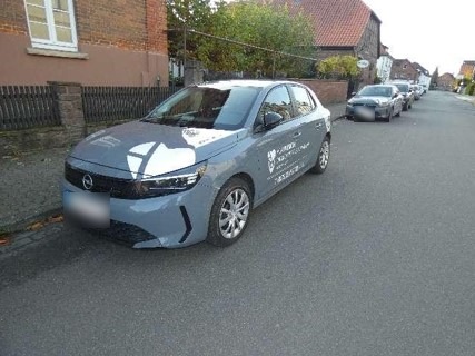 POL-HM: Verkehrsunfallflucht in Bodenwerder - Polizei sucht Zeugen