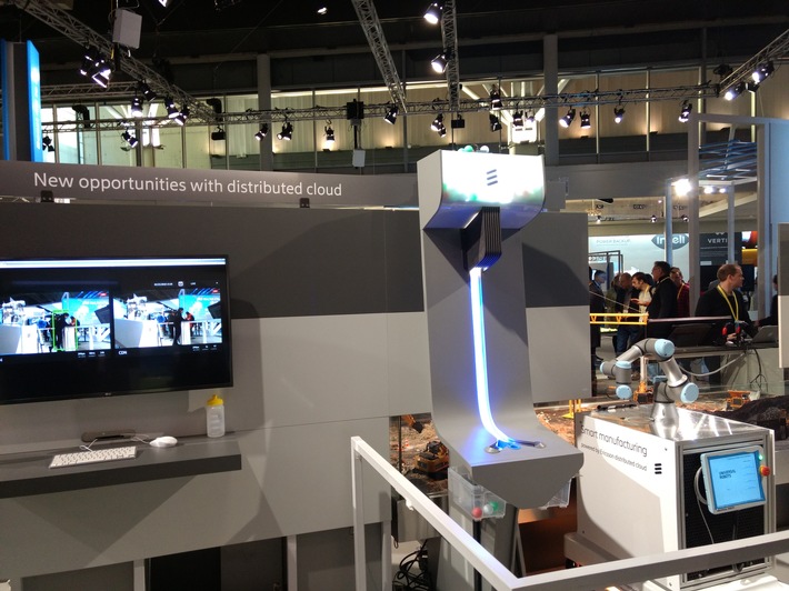 Industrie-4.0-Demo auf Mobile World Congress / 5G-Kernnetz macht Roboter zur smarten Sortiermaschine (FOTO)