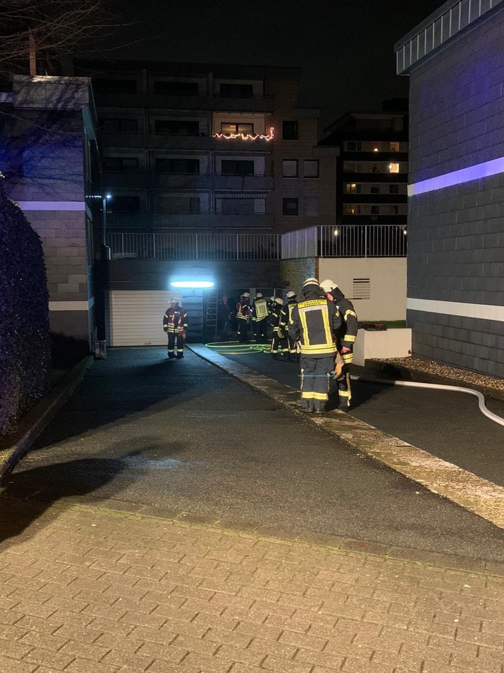 FW-Erkrath: Brand in Tiefgarage