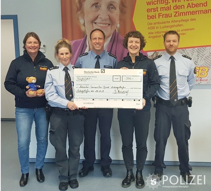 POL-PPRP: Polizeiinspektion Ludwigshafen 2 erfüllt Wünsche