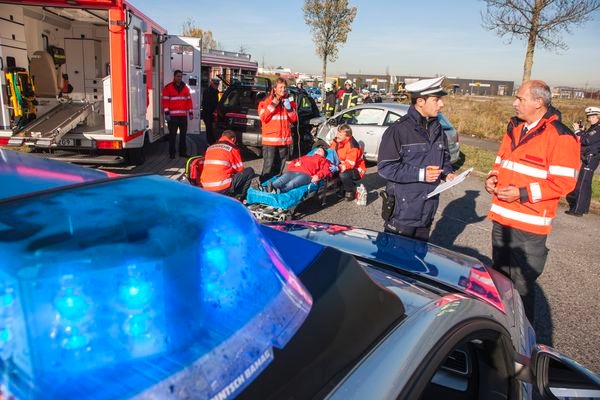 POL-REK: Verkehrsunfall wegen überhöhter Geschwindigkeit - Bergheim