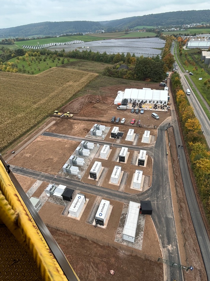 Westnetz testet neuartige Steuerung für Großbatteriespeicher zur aktiven Netzstabilisierung im Verteilnetz