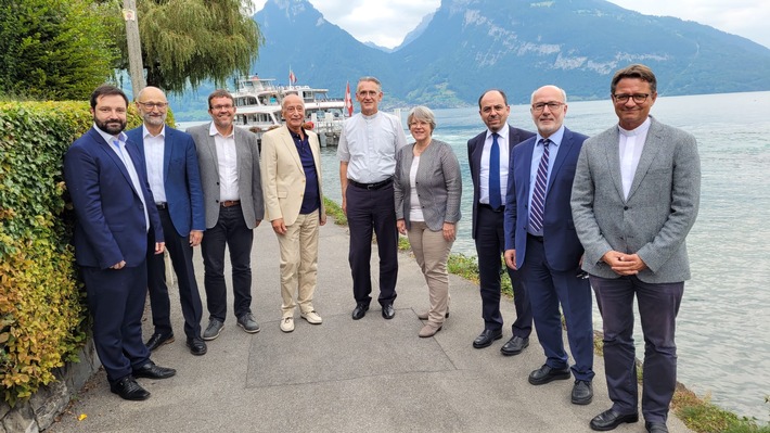 Der Rat der Religionen öffnet sich für die Evangelische Allianz und die Freikirchen