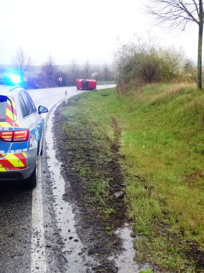 POL-PDWO: Offstein - Autofahrerin nach Überschlag leicht verletzt