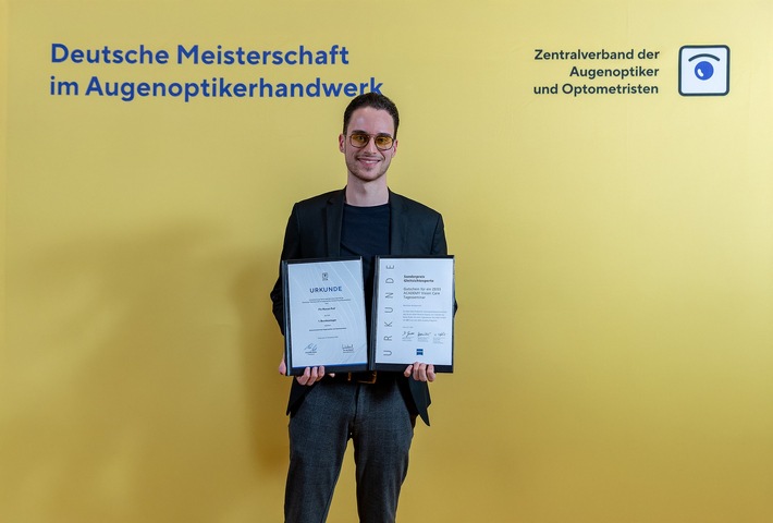 Fin Ronan Poll aus Mecklenburg-Vorpommern ist Deutschlands bester Nachwuchs-Augenoptiker 2025