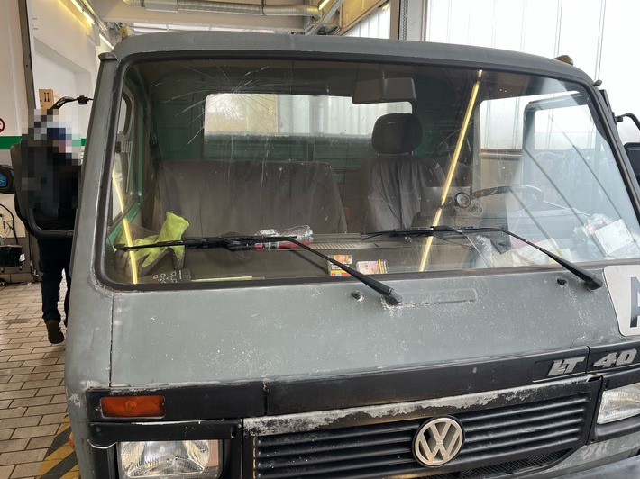 POL-BI: Schrottsammler mit schrottreifem Fahrzeug unterwegs