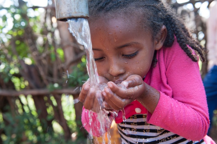 Sauberes Wasser für Ijaji