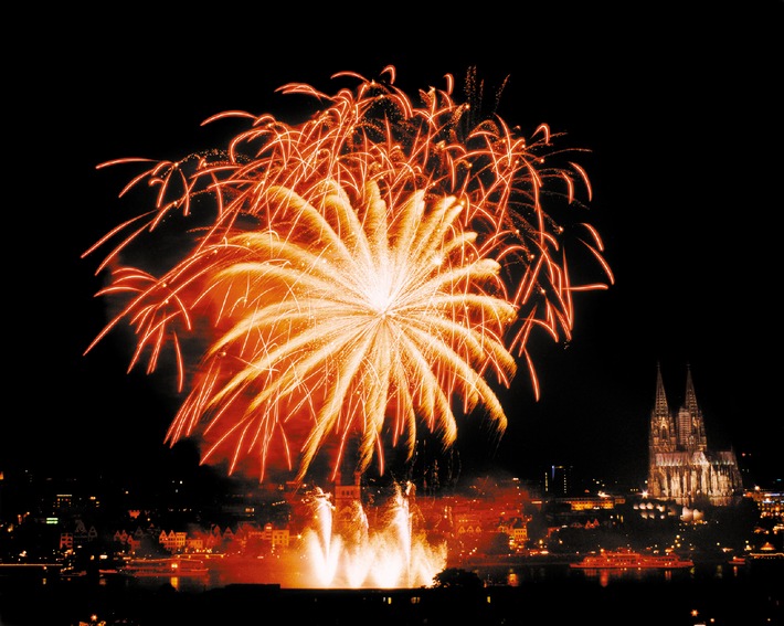 Eine feurige &quot;60&quot; für die Spielwarenmesse / WECO Feuerwerk, der Weltmeister des Feuerwerks, veranstaltet am Samstag, den 07.02.09, ab ca. 18.05 Uhr das Jubiläums-Feuerwerk zur Spielwarenmesse
