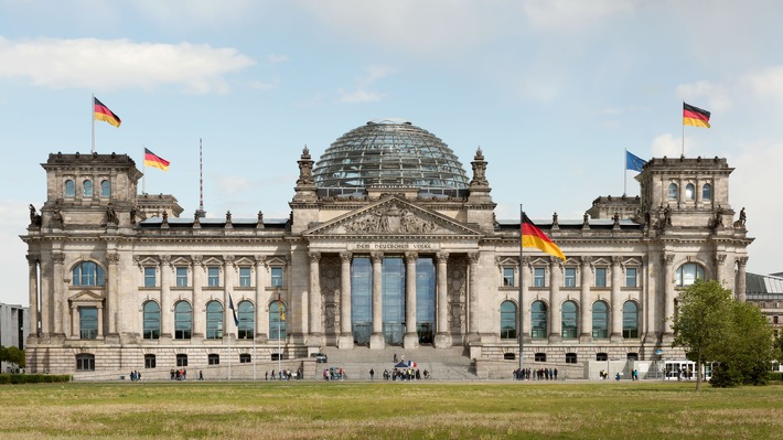 75 Jahre Grundgesetz: ZDF überträgt Staatsakt live / 3sat-"Kulturzeit" am Jubiläumstag ebenfalls live aus Berlin