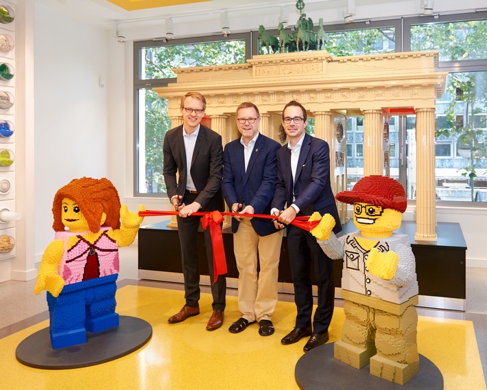 Neueröffnung: LEGO Store Berlin wird zum Flagship Store mit viel
Hauptstadtflair