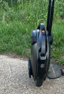 POL-PDLD: Mit Monowheel unterwegs