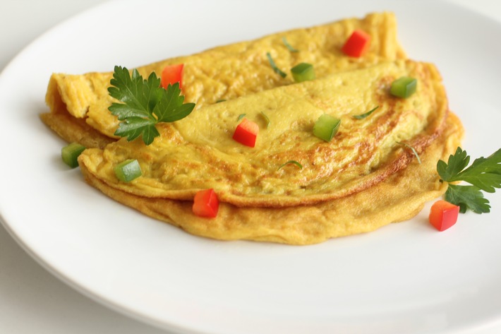 Schweizer Bio-Pionier hat Antwort auf Tierhaltungs-Skandale:
Veganes Ei für Omelette & Quiche macht Hühnereier überflüssig