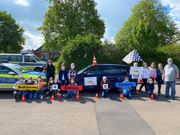 POL-NI: Aktion "Achtung Auto" - Schüler lernen richtiges Verhalten im Straßenverkehr