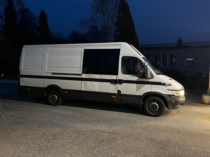 POL-ME: "Rollende Zeitbombe mit 46 Mängeln" - Polizei zieht maroden Transporter aus dem Verkehr - Langenfeld - 240305