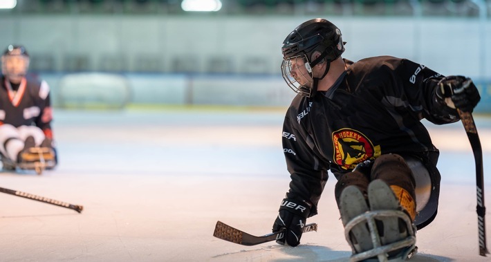 Jacob Wolff spielt Eishockey. / Weiterer Text über ots und www.presseportal.de/nr/60172 / Die Verwendung dieses Bildes für redaktionelle Zwecke ist unter Beachtung aller mitgeteilten Nutzungsbedingungen zulässig und dann auch honorarfrei. Veröffentlichung ausschließlich mit Bildrechte-Hinweis.