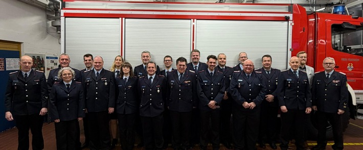 FW Celle: Jahreshauptversammlung der Ortsfeuerwehr Altencelle - Die Wehr absolviert 44 Einsätze und übernimmt die Sonderaufgabe Wasserrettung