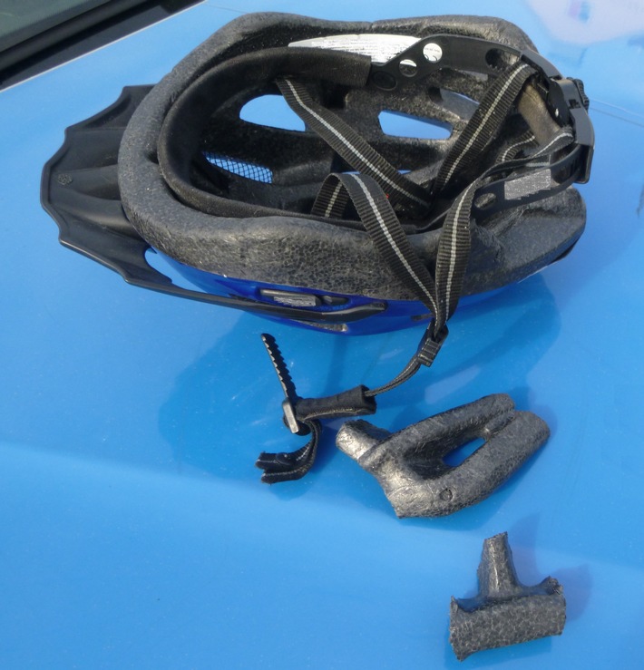 POL-BI: Fahrradhelm schützt Pedelec-Fahrer vor schweren Kopfverletzungen