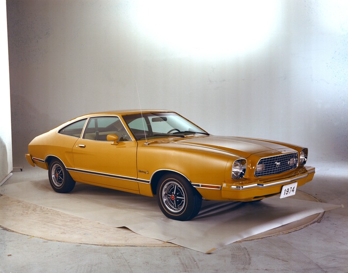 Gen#2_1974 Ford Mustang.jpg