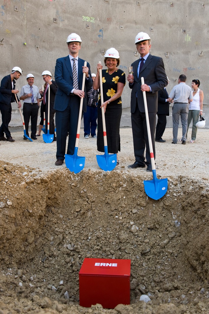 Grundsteinlegung für neue Manor in Liestal