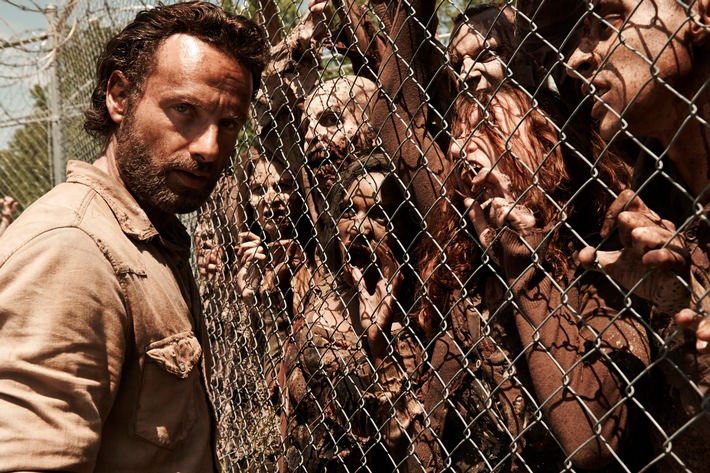 Schnellste Zombie-Invasion aller Zeiten: Fox zeigt 4. Staffel von "The Walking Dead" ab Folge 9 bereits 24 Stunden nach der US-Premiere (BILD)