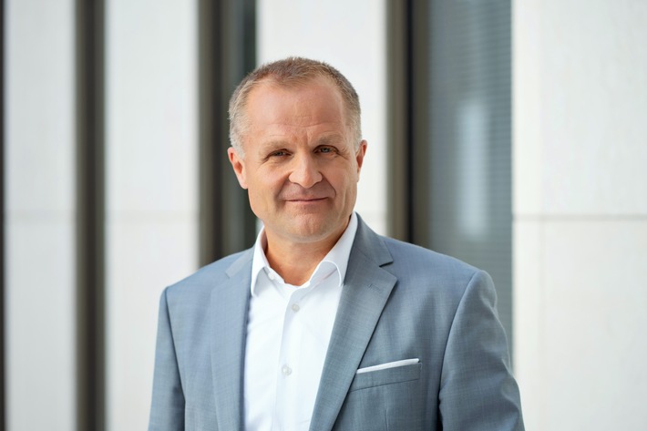 Nationale Präventionskonferenz: DGUV-Hauptgeschäftsführer Dr. Stephan Fasshauer neuer Vorsitzender / Schwerpunktthema 2026 ist "Psychische Gesundheit in der Arbeitswelt"