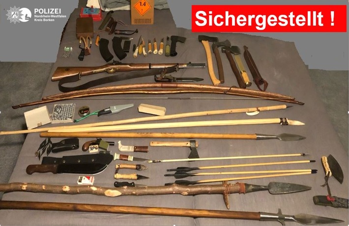 POL-BOR: Isselburg - Zahlreiche Waffen sichergestellt
