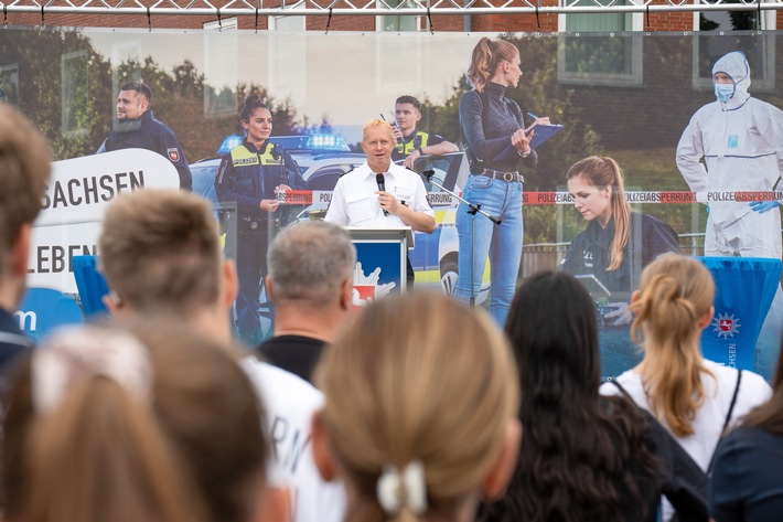 POL-AK NI: Welcome Day 2023: So vielseitig ist die Polizei Niedersachsen