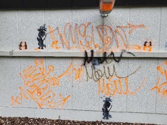 POL-WHV: Zeugin gibt den entscheidenden Hinweis - Polizei klärt Graffiti-Serie in Jever auf und bittet um Hinweise der Bevölkerung (mit Bild)