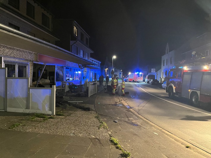POL-WES: Kamp-Lintfort - Verkehrsunfallflucht mit hohem Schaden / Zeugen gesucht