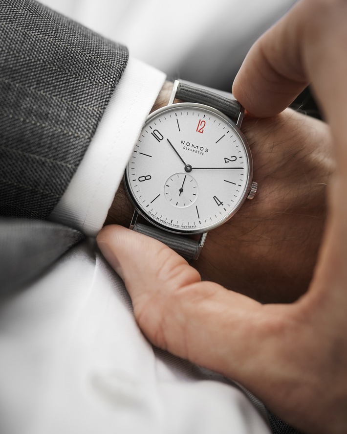 02 NOMOS Glashütte Tangente MSF Wristshot.jpg