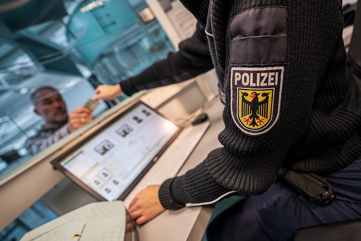 BPOLI EF: Thüringen startet in die Ferien - Tipps der Bundespolizei sollen das Reisen erleichtern