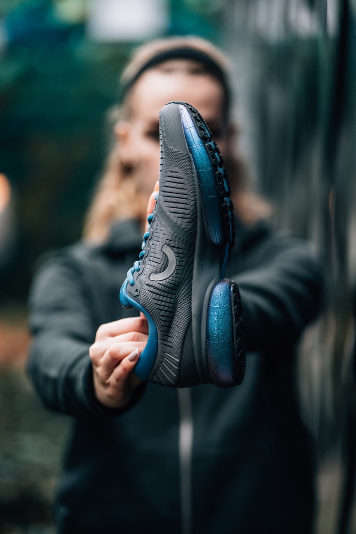 True Motion - Die Sohle ist die Seele / Deutsches Start-up forciert Paradigmenwechsel in der Laufschuh-Technologie / U-TECH Nevos & Aion funkeln im Winter in neuen Farben