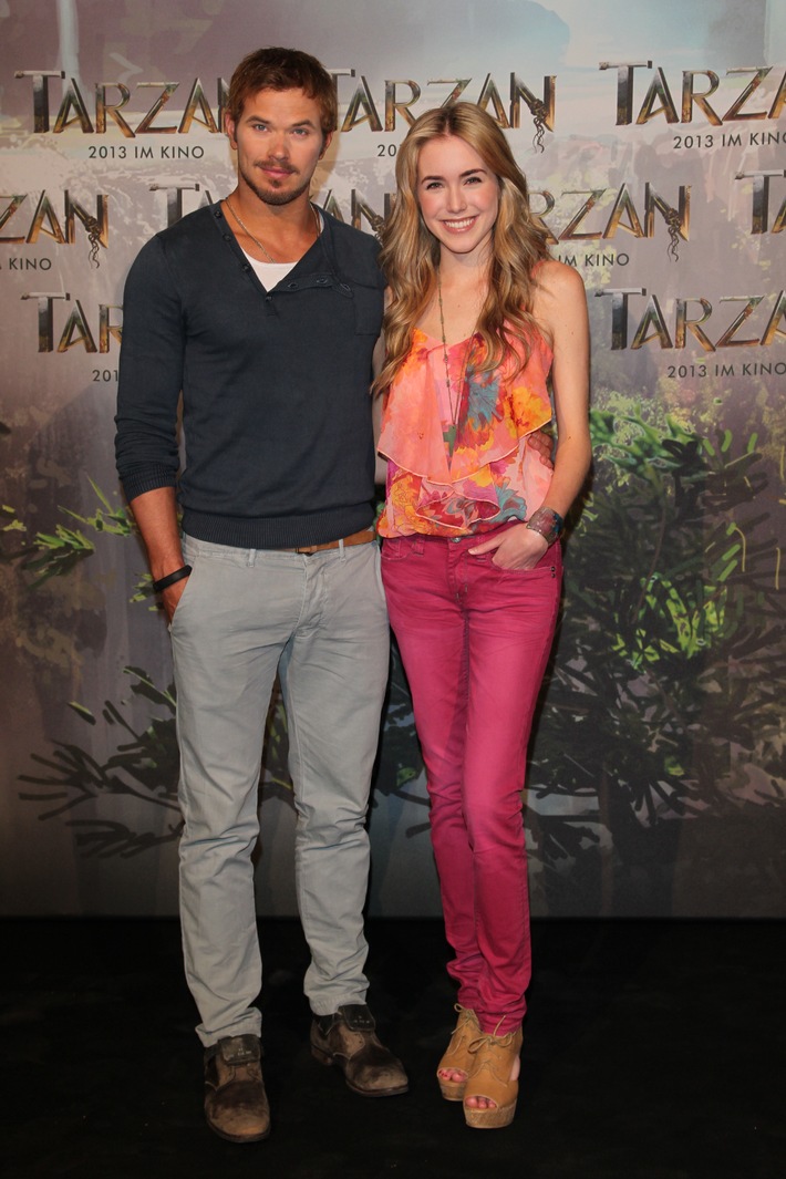 TARZAN / Hollywood in München: Tarzan und Jane schwingen an Lianen