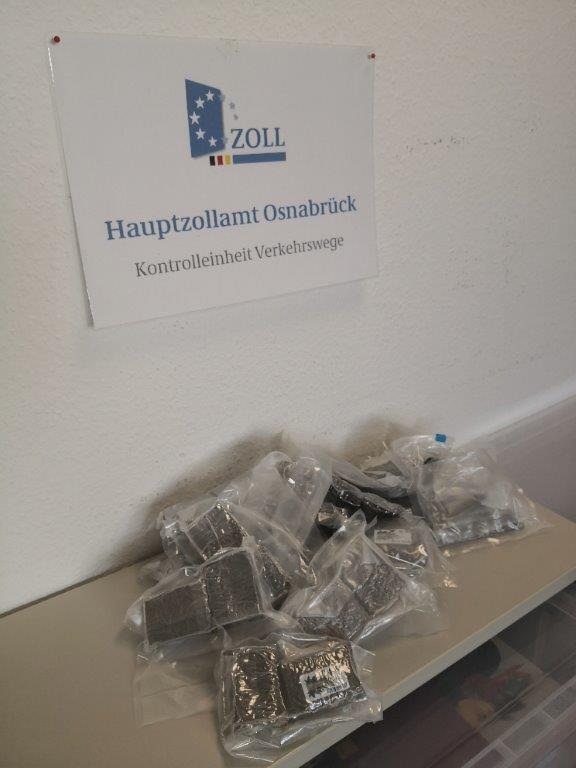 HZA-OS: Drogenschmuggler verhaftet; Osnabrücker Zoll stellt drei Kilogramm Haschisch sicher