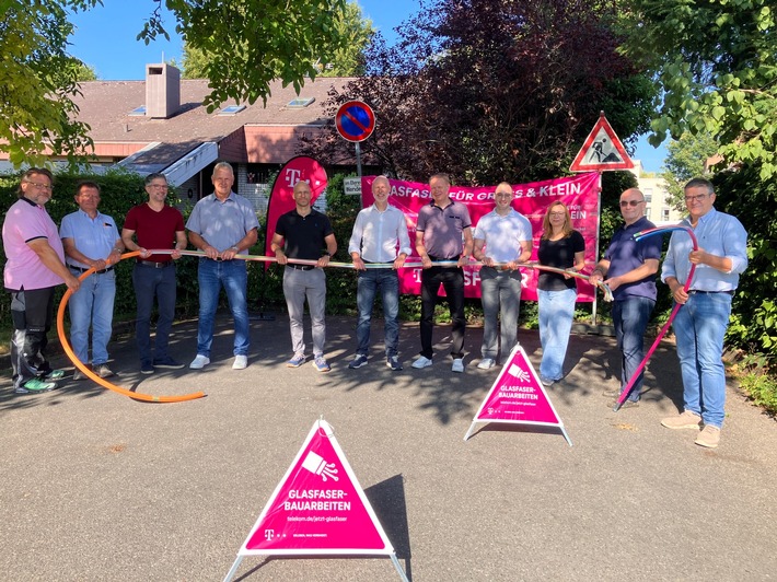 Kirchheim unter Teck: Spatenstich für weiteren Glasfaserausbau