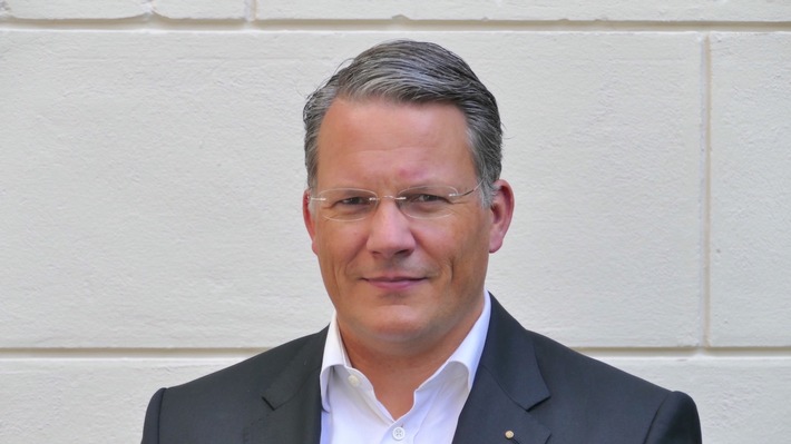 Zielgenaue konsularische Dienstleistung: Regelkonform reisen, HR- & Travel-Abteilung entlasten und bei Einreise- und Melderegularien auf Nummer sicher gehen