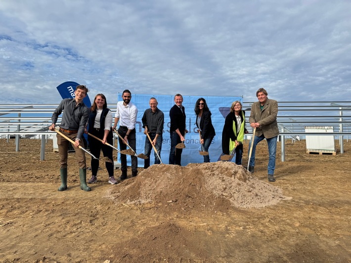 Spatenstich für Solarpark in Darstadt / Nachhaltige Energiegewinnung und Naturschutz im Einklang