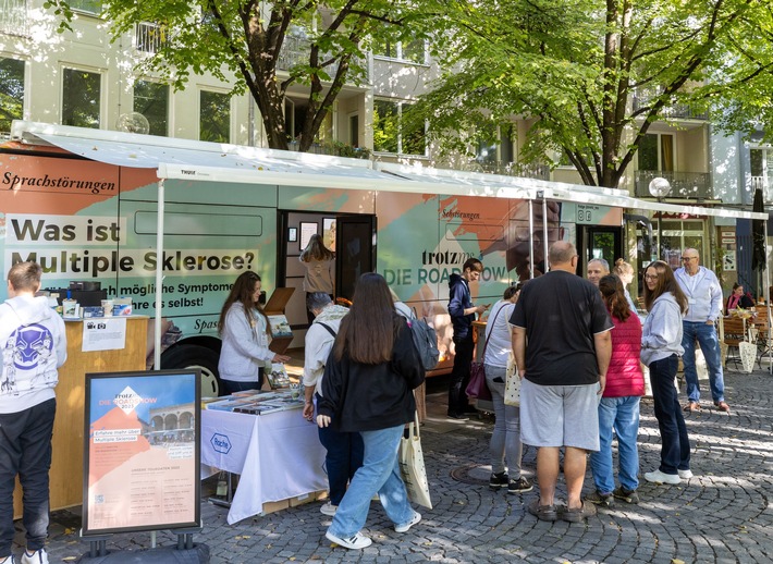 8 Jahre trotz ms: Jubiläums-ROADSHOW in München mit Sportmoderatorin Anna Kraft