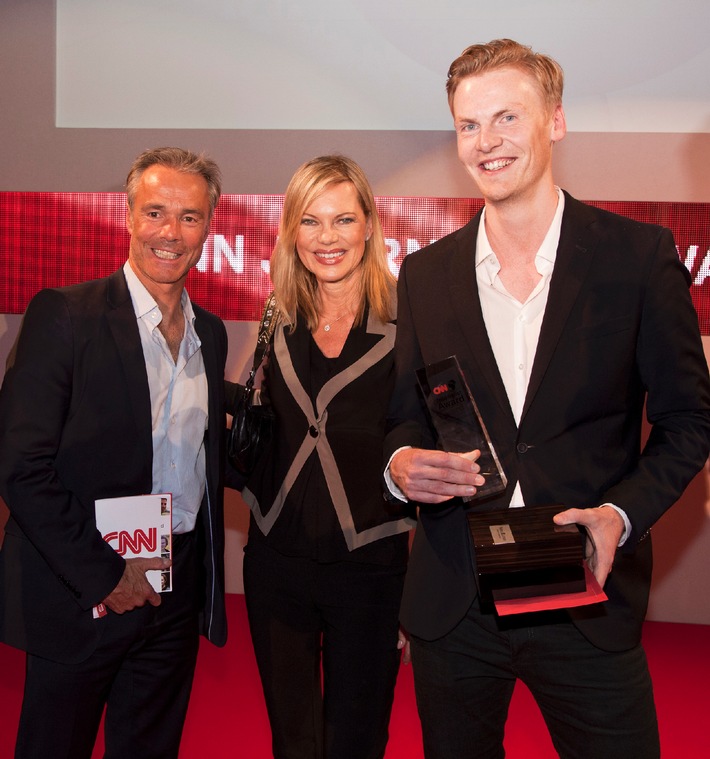 CNN Journalist Award 2014: Claas Relotius vom Schweizer Magazin Reportagen gewinnt mit einem Beitrag über demente Häftlinge