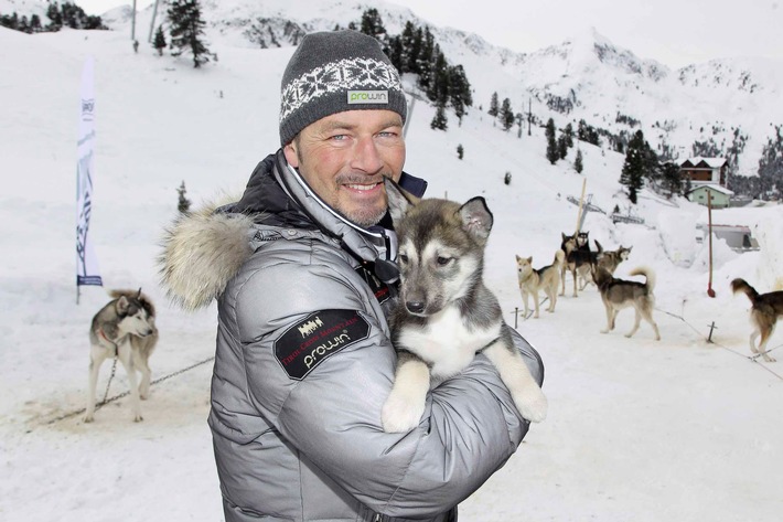 Schauspieler Till Demtroeder lädt zum Charity-Event "Tirol Cross Mountain" im Kühtai - BILD