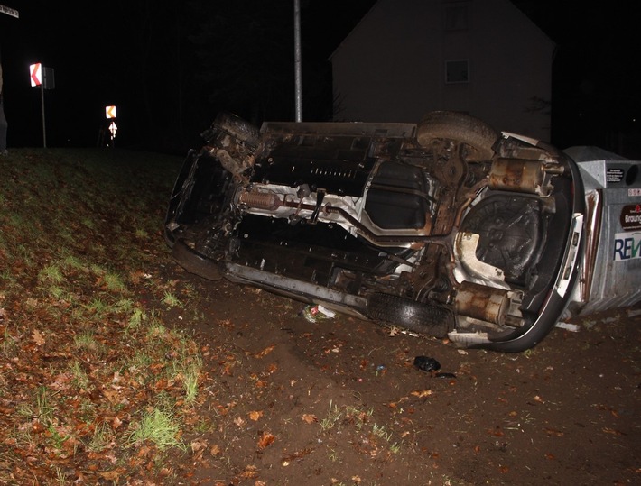 POL-RBK: Bergisch Gladbach - Pkw-Fahrer überschlägt sich nach Sekundenschlaf